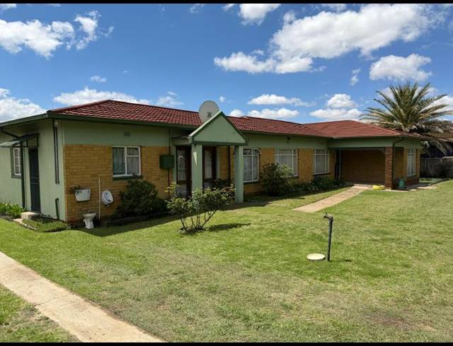 5 BEDROOM HOUSE FOR SALE IN MEYERVILLE